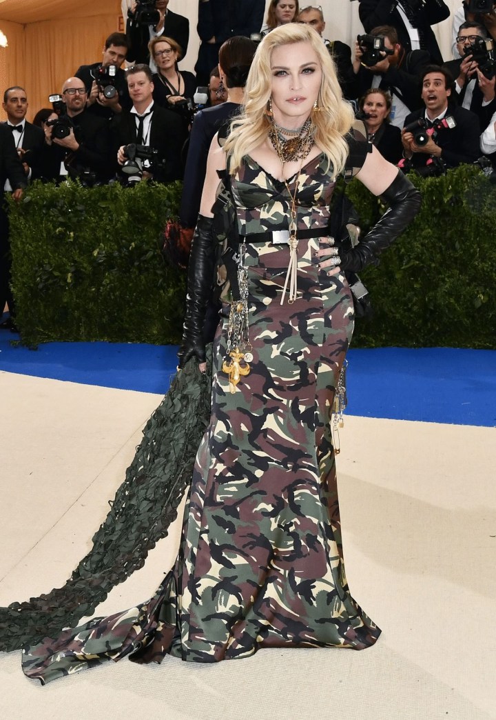 lede-madonna-met-gala-2017.gif