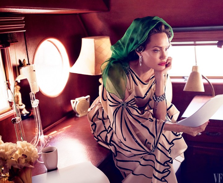 angelina-jolie-vf-0917-cover-ss04