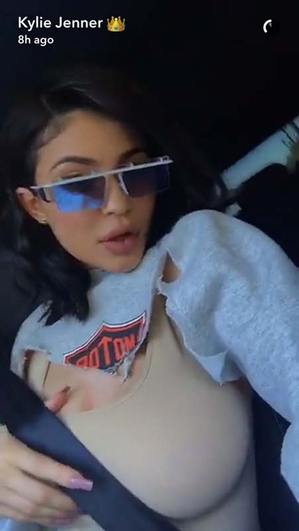 Kylie-Jenner-cleavage-1